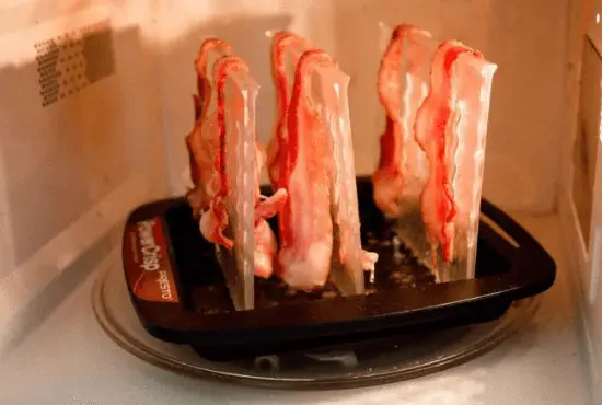 How to Defrost Bacon in a Microwave