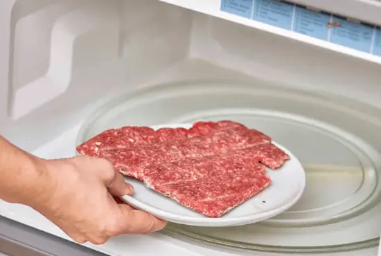 How to Defrost Ground Beef in a Microwave