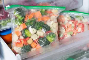 Can You Safely Freeze Food In Ziploc Bags? Here's How